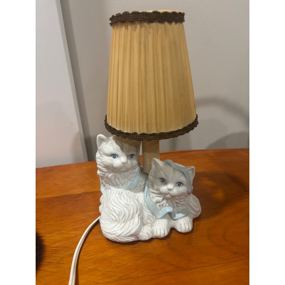 Vintage White Ceramic Cat Table Lamp Blue Eyes Pleated Shade Small Accent Light